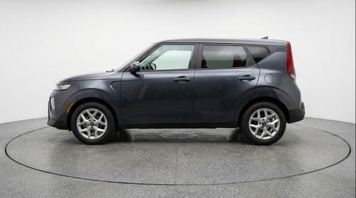 Gravity Gray 2025 Kia Soul LX