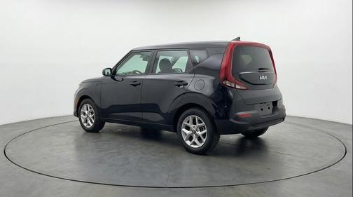 Fusion Black 2025 Kia Soul LX