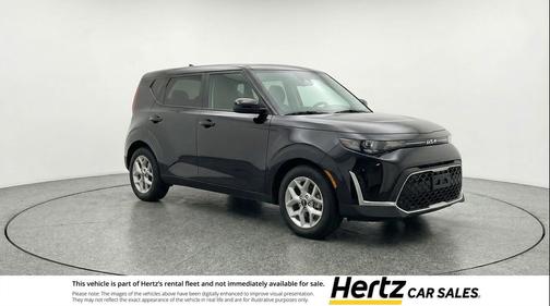 Fusion Black 2025 Kia Soul LX