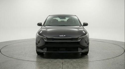 Aurora Black Pearl 2025 Kia K4 LXS