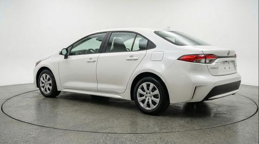 Ice Cap 2025 Toyota Corolla LE