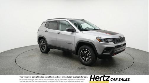 Silver Zynith Metallic Clearcoat 2025 Jeep Compass Trailhawk