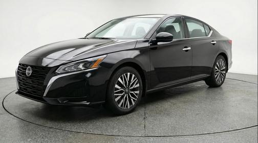 Super Black 2025 Nissan Altima SV FWD