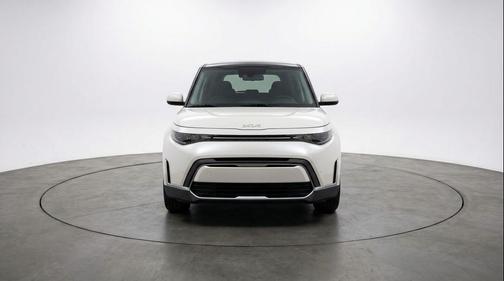 Snow White Pearl 2025 Kia Soul LX