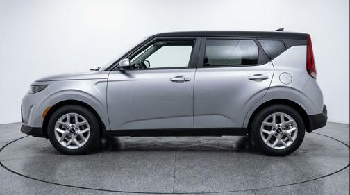 Steel Gray 2025 Kia Soul LX