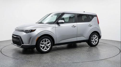 Steel Gray 2025 Kia Soul LX
