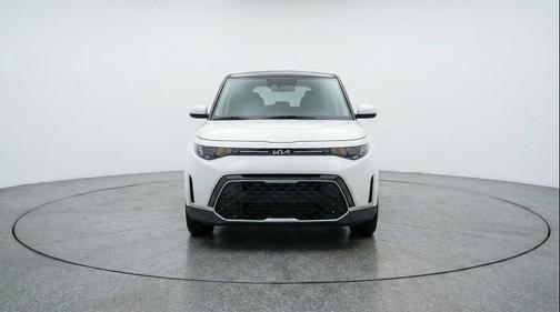 Snow White Pearl 2025 Kia Soul LX