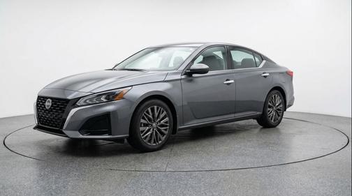 Gun Metallic 2025 Nissan Altima SV FWD