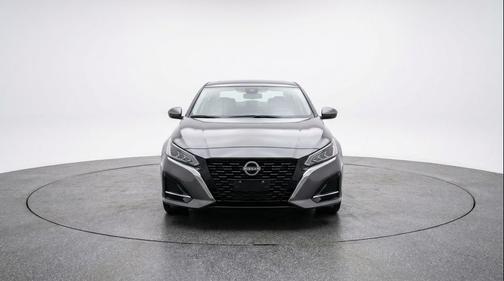 Gun Metallic 2025 Nissan Altima SV FWD