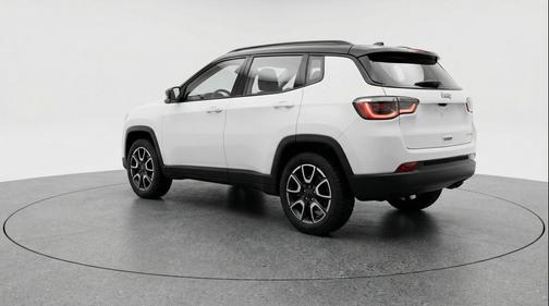 Bright White Clearcoat 2025 Jeep Compass Trailhawk