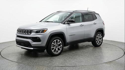 Silver Zynith Metallic Clearcoat 2025 Jeep Compass Limited