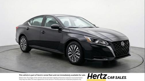 Super Black 2025 Nissan Altima SV FWD
