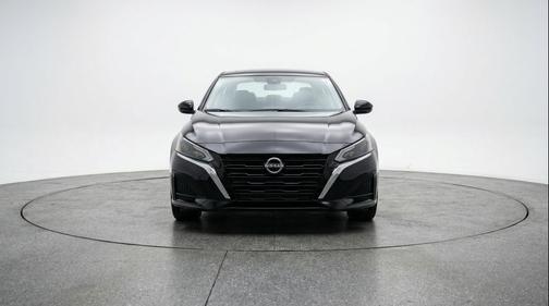 Super Black 2025 Nissan Altima SV FWD