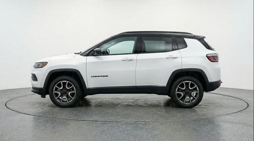 Bright White Clearcoat 2025 Jeep Compass Trailhawk