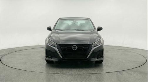 Super Black 2025 Nissan Altima SV FWD