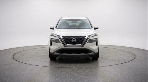 Everest White Pearl Tricoat 2025 Nissan Rogue SV