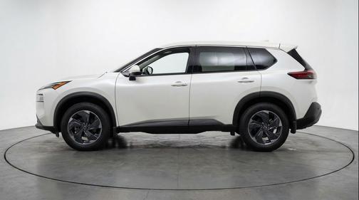 Everest White Pearl Tricoat 2025 Nissan Rogue SV