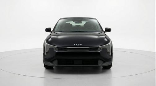 Aurora Black Pearl 2025 Kia K4 LXS