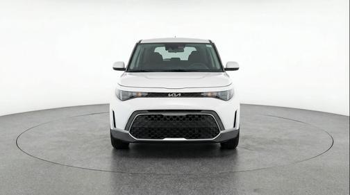 Snow White Pearl 2025 Kia Soul LX