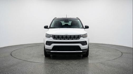 Bright White Clearcoat 2025 Jeep Compass Trailhawk