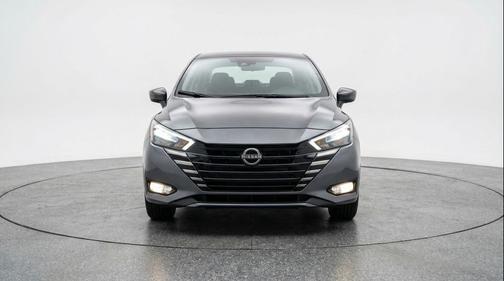 Gun Metallic 2025 Nissan Versa 1.6 SV