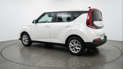 Snow White Pearl 2025 Kia Soul LX