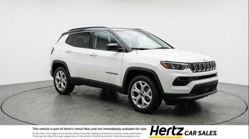 Bright White Clearcoat 2025 Jeep Compass Latitude