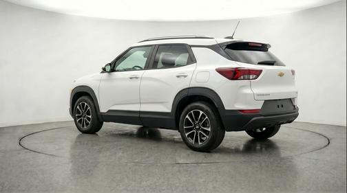 Summit White 2025 Chevrolet Trailblazer LT