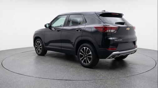Mosaic Black Metallic 2025 Chevrolet Trailblazer LT
