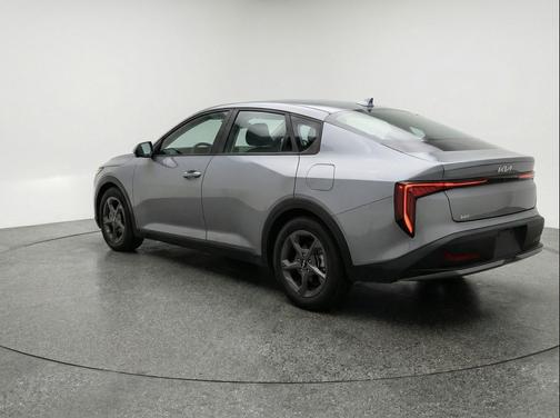 Steel Gray 2025 Kia K4 LXS