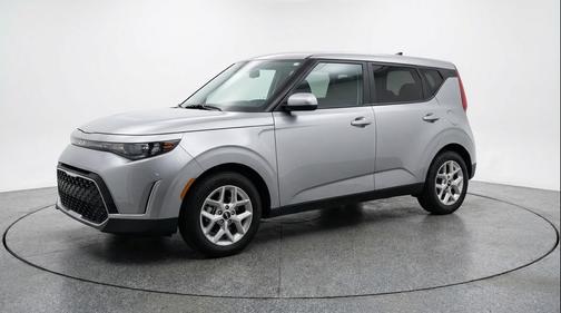 Steel Gray 2025 Kia Soul LX