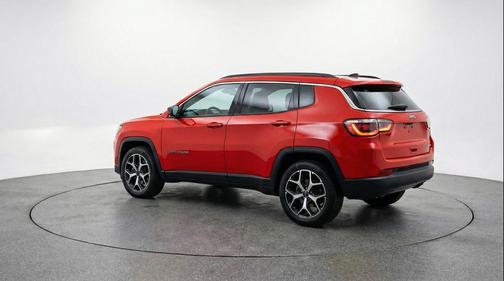 Red Hot Pearlcoat 2025 Jeep Compass Limited