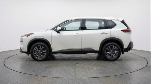 Everest White Pearl Tricoat 2025 Nissan Rogue SV