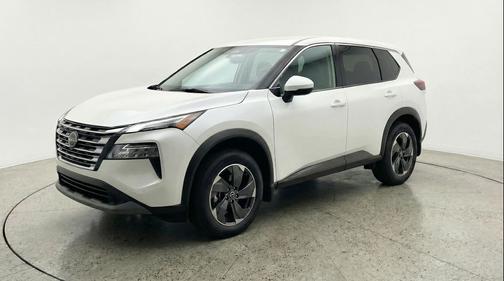 Everest White Pearl Tricoat 2025 Nissan Rogue SV