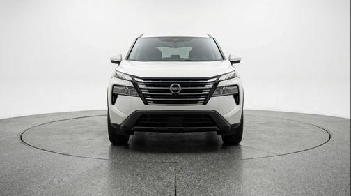 Everest White Pearl Tricoat 2025 Nissan Rogue SV