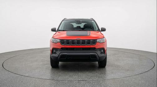 Red Hot Pearlcoat 2025 Jeep Compass Trailhawk