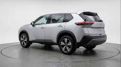 Brilliant Silver Metallic 2025 Nissan Rogue SV