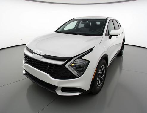 Glacial White Pearl 2025 Kia Sportage LX