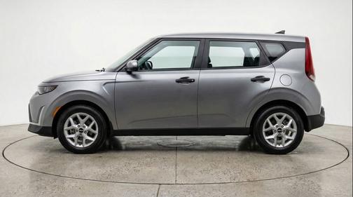 Gravity Gray 2025 Kia Soul LX