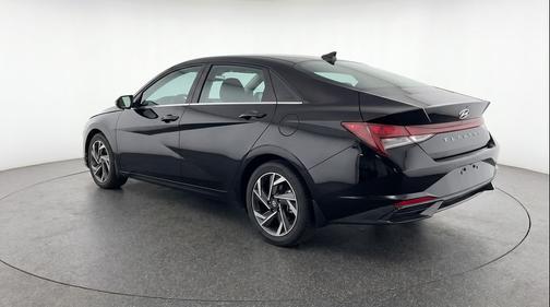 Abyss Black 2025 Hyundai ELANTRA SEL