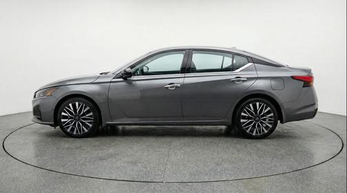 Gun Metallic 2025 Nissan Altima SV FWD