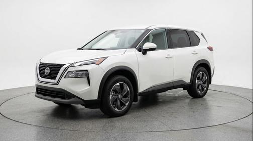 Everest White Pearl Tricoat 2025 Nissan Rogue SV