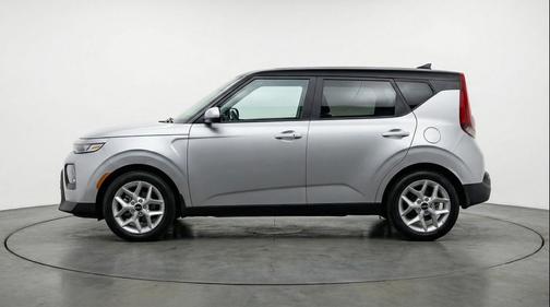 Steel Gray 2025 Kia Soul LX