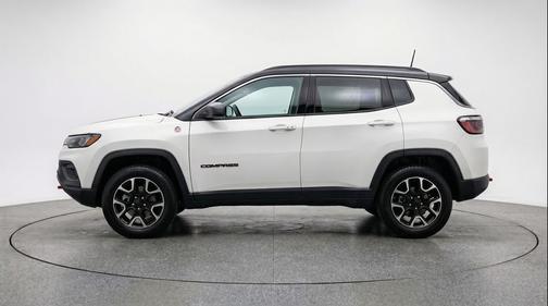 Bright White Clearcoat 2025 Jeep Compass Trailhawk