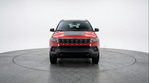 Red Hot Pearlcoat 2025 Jeep Compass Trailhawk