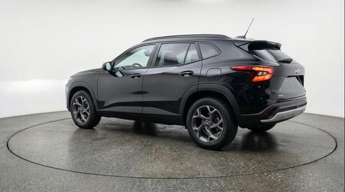 Mosaic Black Metallic 2025 Chevrolet Trax LT