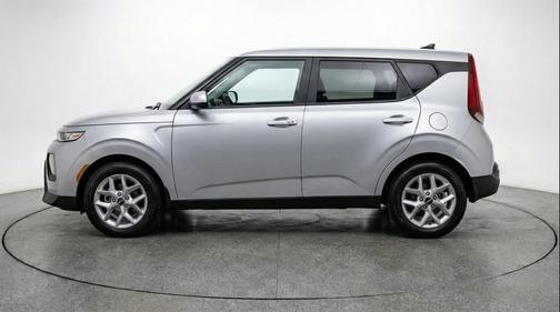 Steel Gray 2025 Kia Soul LX