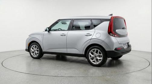 Steel Gray 2025 Kia Soul LX