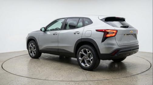 Sterling Gray Metallic 2025 Chevrolet Trax LT
