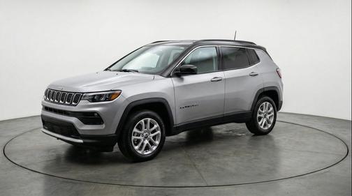 Silver Zynith Metallic Clearcoat 2025 Jeep Compass Limited